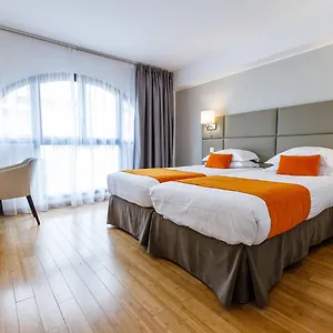 https://nice-riviera.fr-provencehotel.com